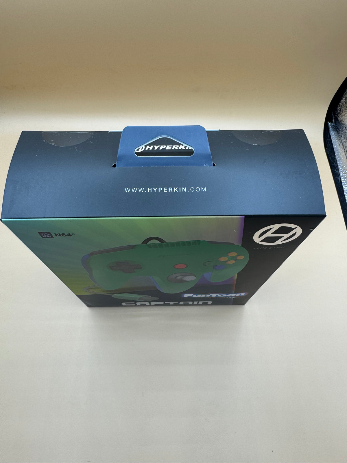 Hyperkin "Captain" Premium Controller for Nintendo 64 (Collector's FunToon Edition) "Hero Green"