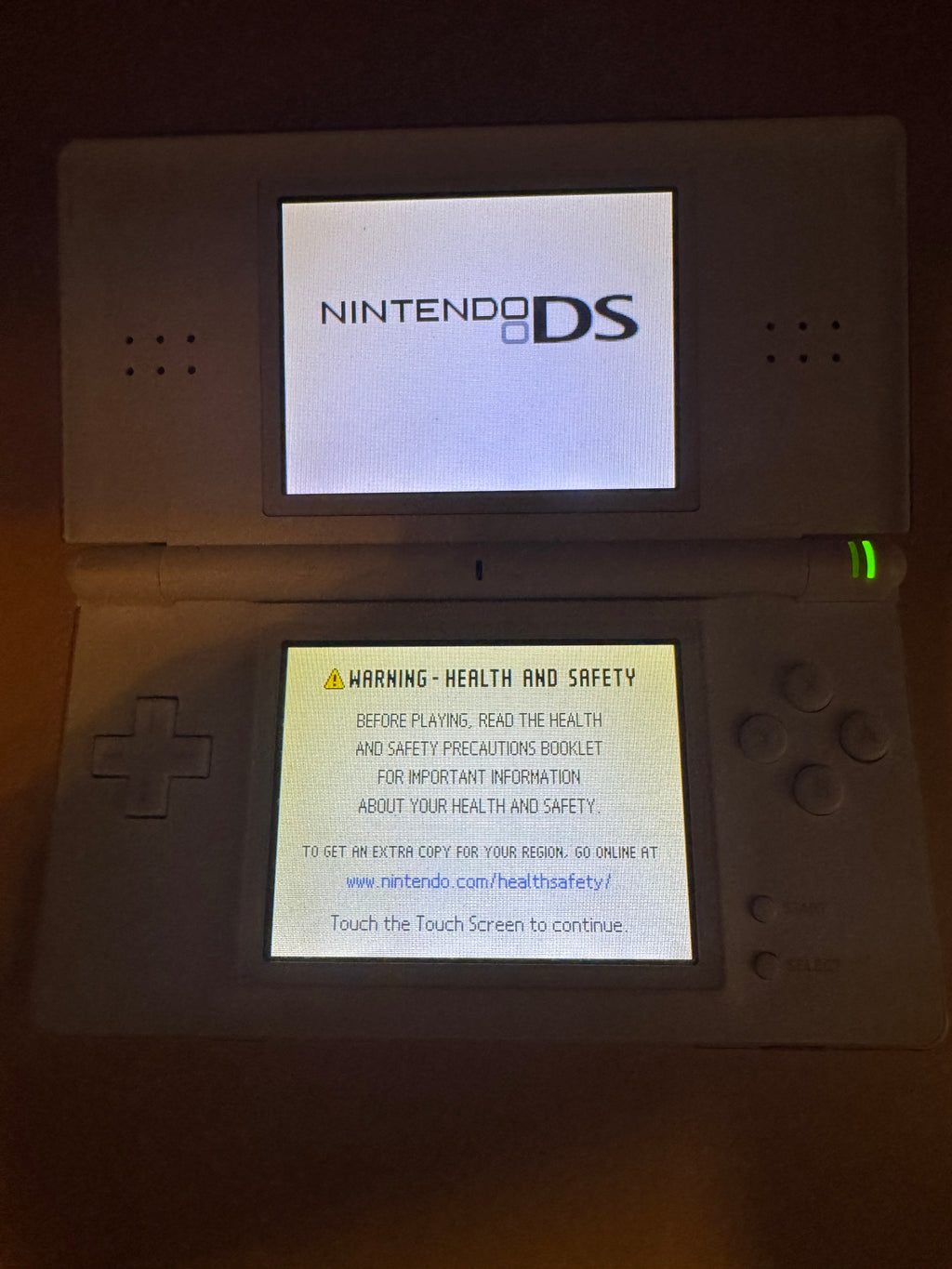 Crystal White Nintendo DS Lite