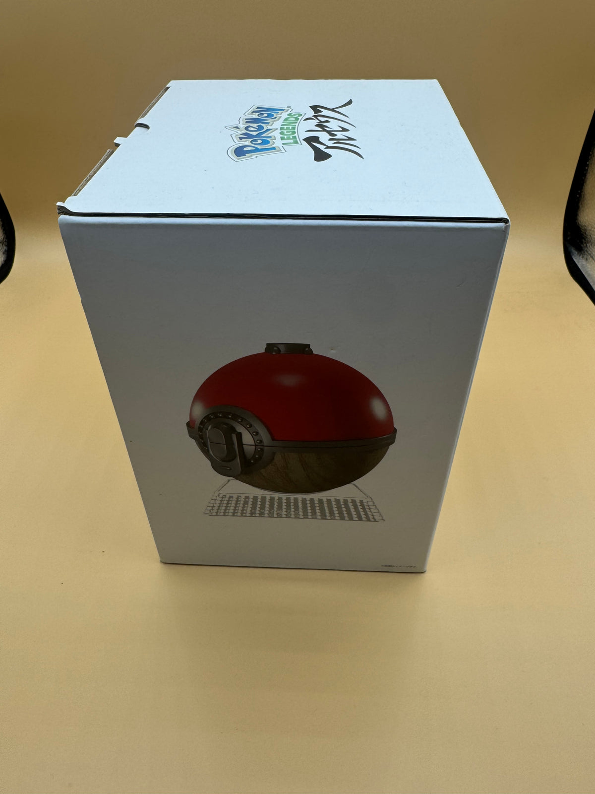 Pokémon Center Official Hisui Monster Ball (Poké Ball)Replica Figure (Japanese import)