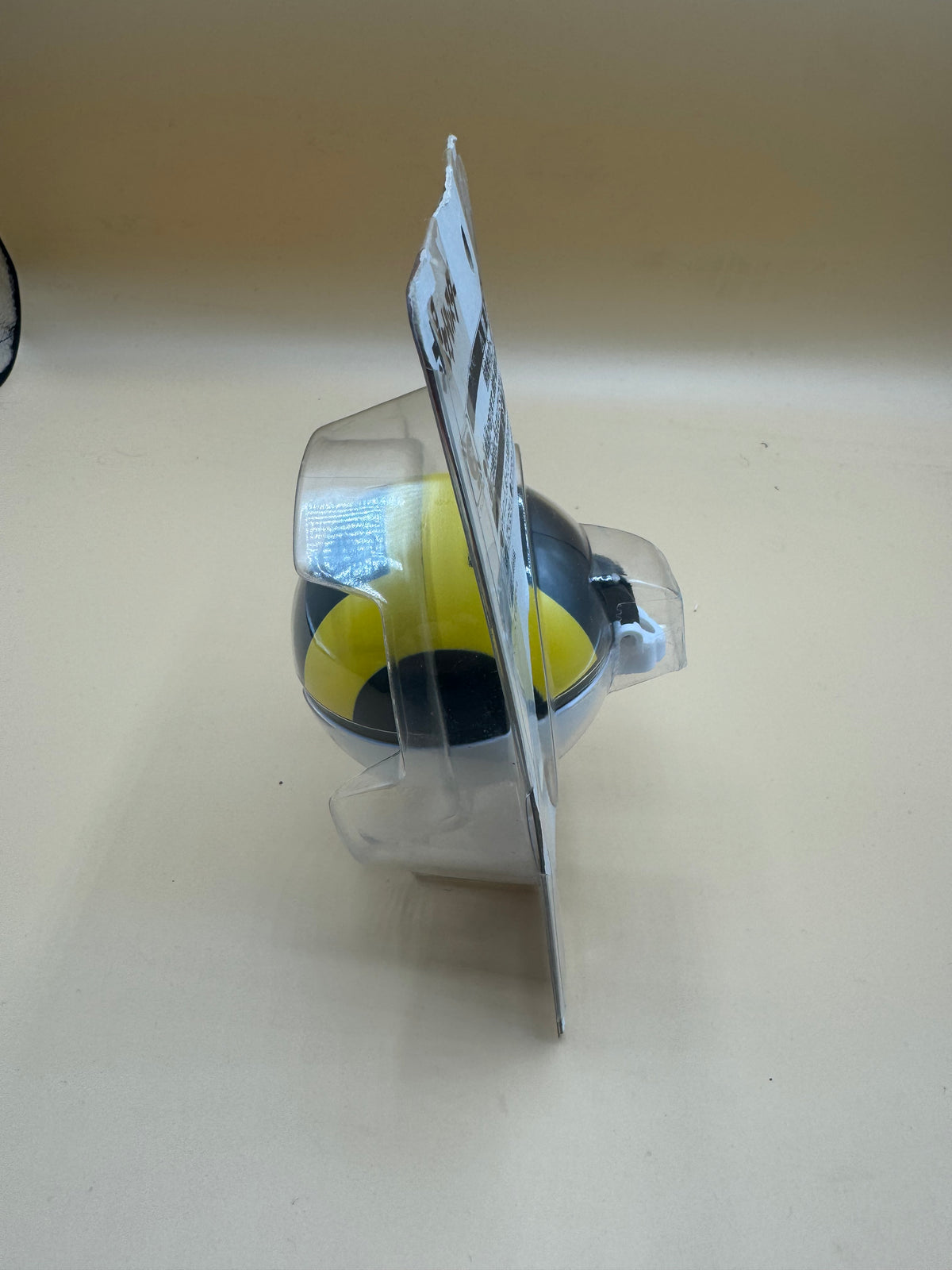 Takara Tomy Moncolle MB-03 Ultra Ball
(japanese import) brand new