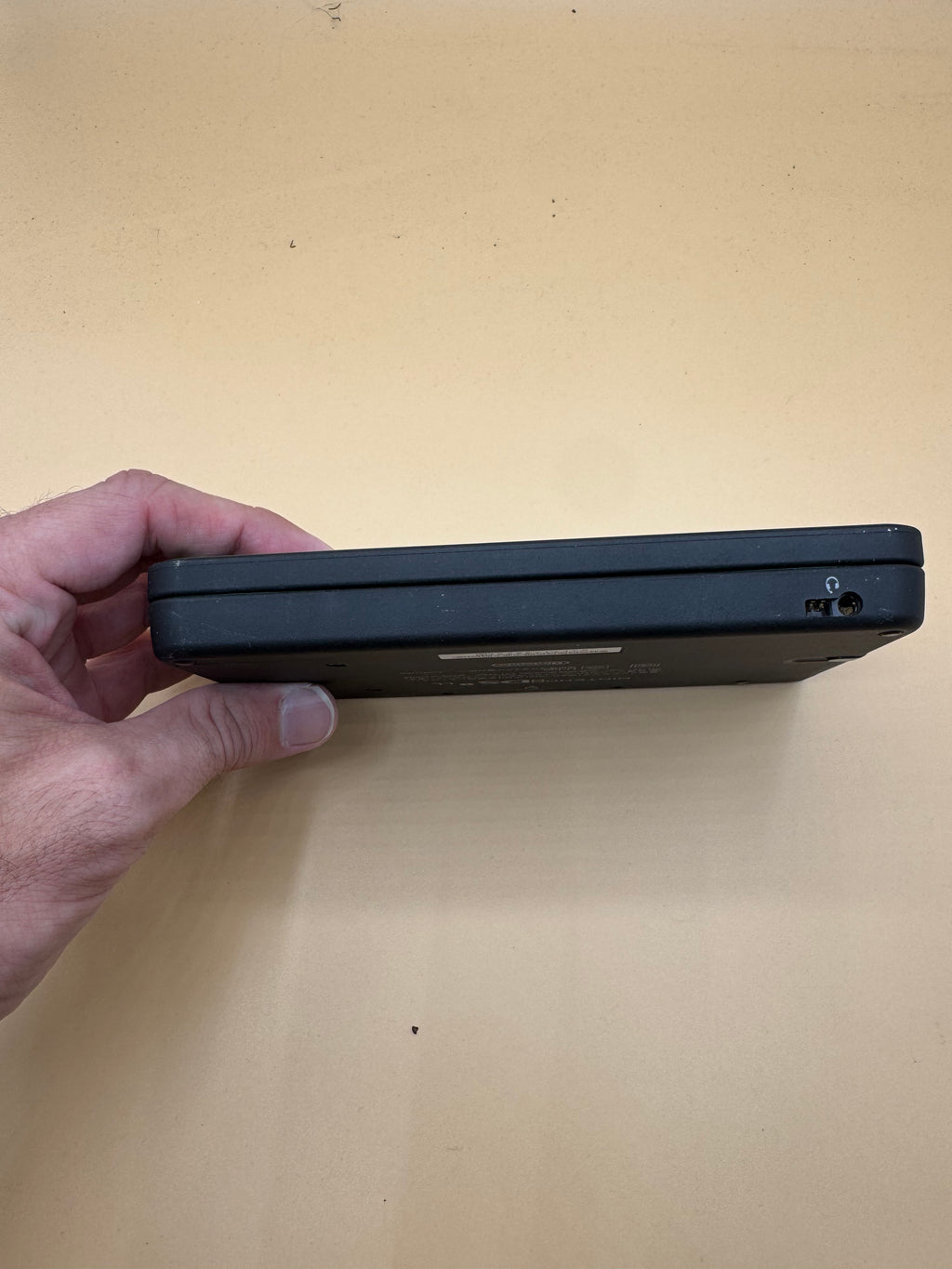 Green Nintendo DSi XL/LL (Japanese import-plays English games in English)