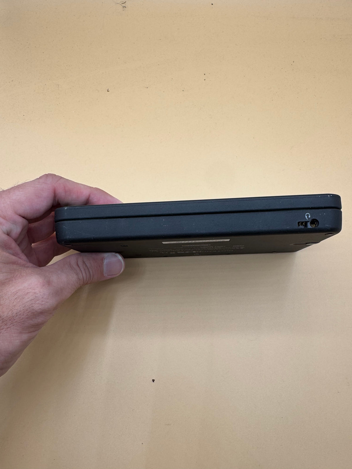Green Nintendo DSi XL/LL (Japanese import-plays English games in English)