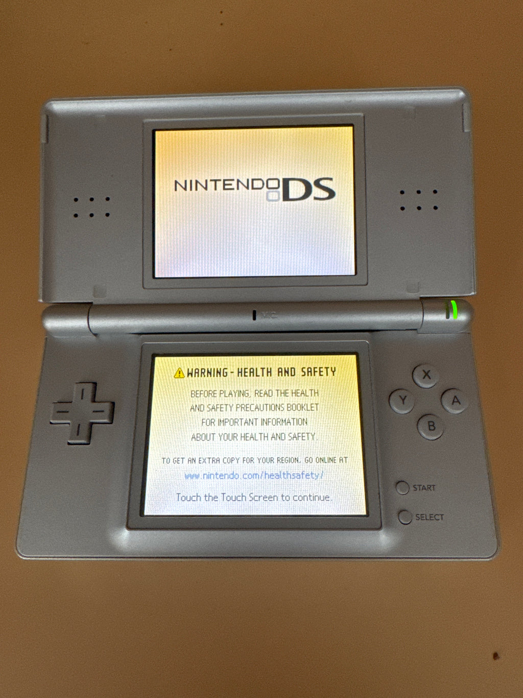 Platinum/Silver Nintendo DS Lite