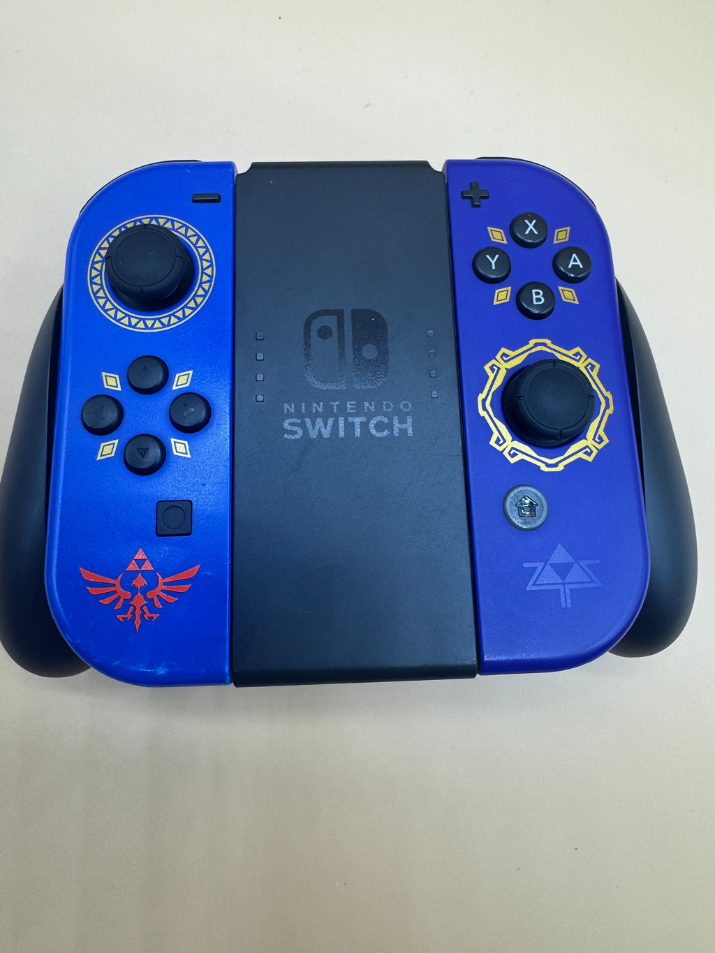Legend of Zelda Skyward Sword Nintendo Switch Joy-Cons and controller