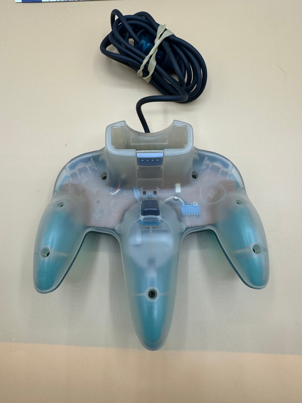 Ice Blue/Clear White Nintendo 64 Controller (Japanese import) CiB