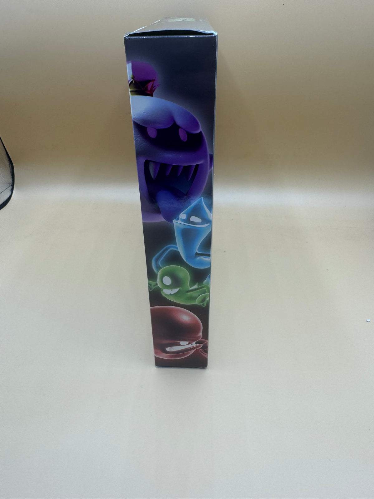 Luigi's Mansion 2 HD Glow-in-the-Dark Acrylic Clock (Japanese import) Brand New Sealed