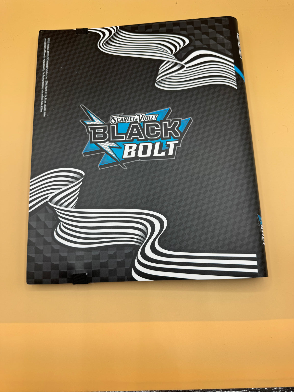 Pokémon TCG: Scarlet & Violet—Black Bolt Binder