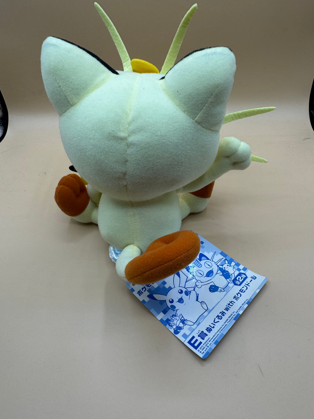 Pokémon Center Waku Waku Get Kuji 2012 — Prize E: Meowth Plush with Pokémon Doll