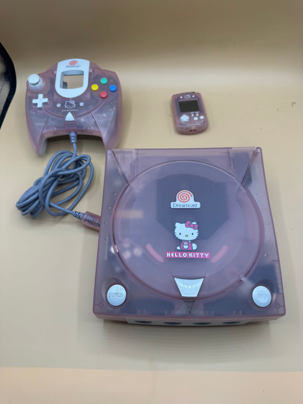 Skeleton Pink Sega Dreamcast Hello Kitty Limited Edition (Japanese import)