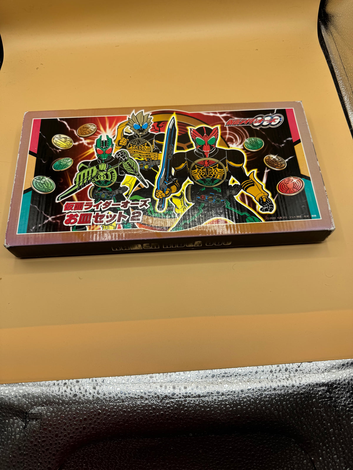 2010 Kamen Rider OOO Ceramic Plate Set 2 (Japanese import)