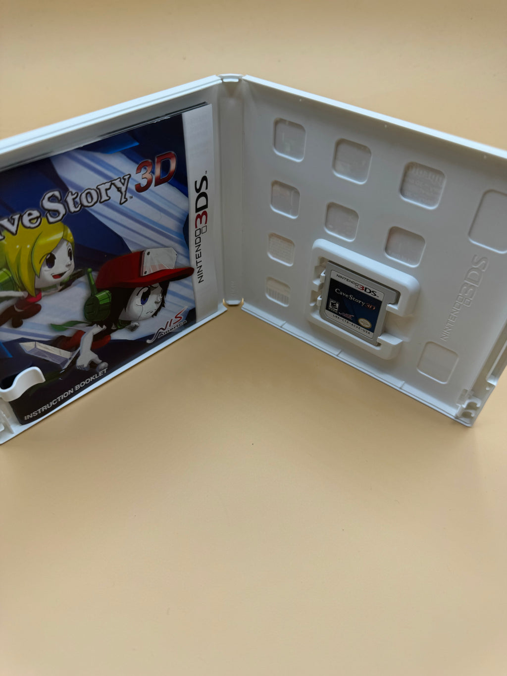 Cave Story 3D CiB w/ Original Lenticular Sleeve Cover