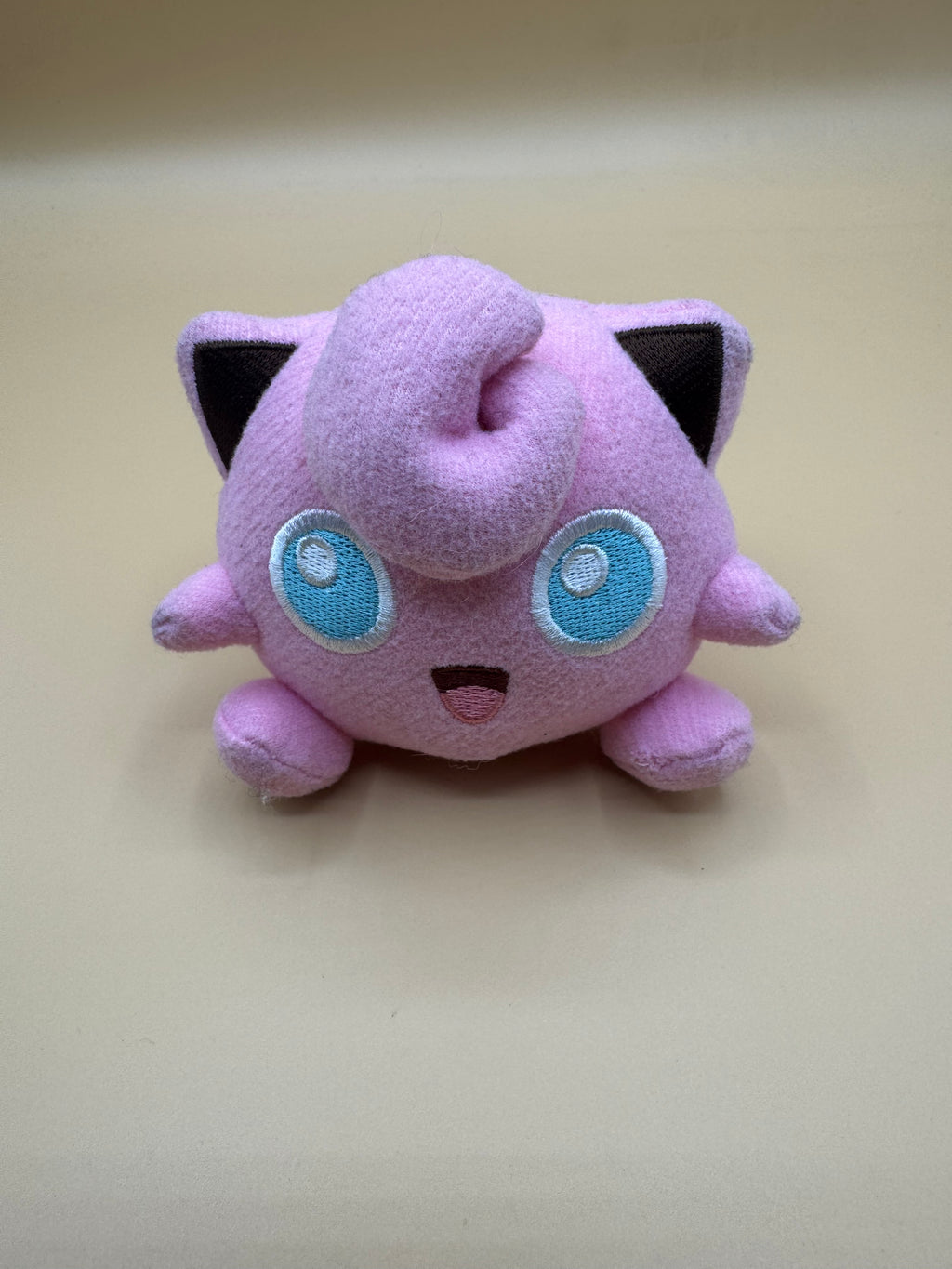 Pokémon Jigglypuff plush keychain hanger