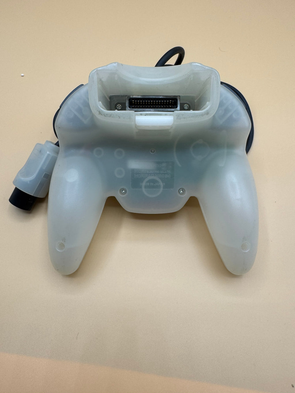 Snow White Clear Hori Mini Pad 64 Controller