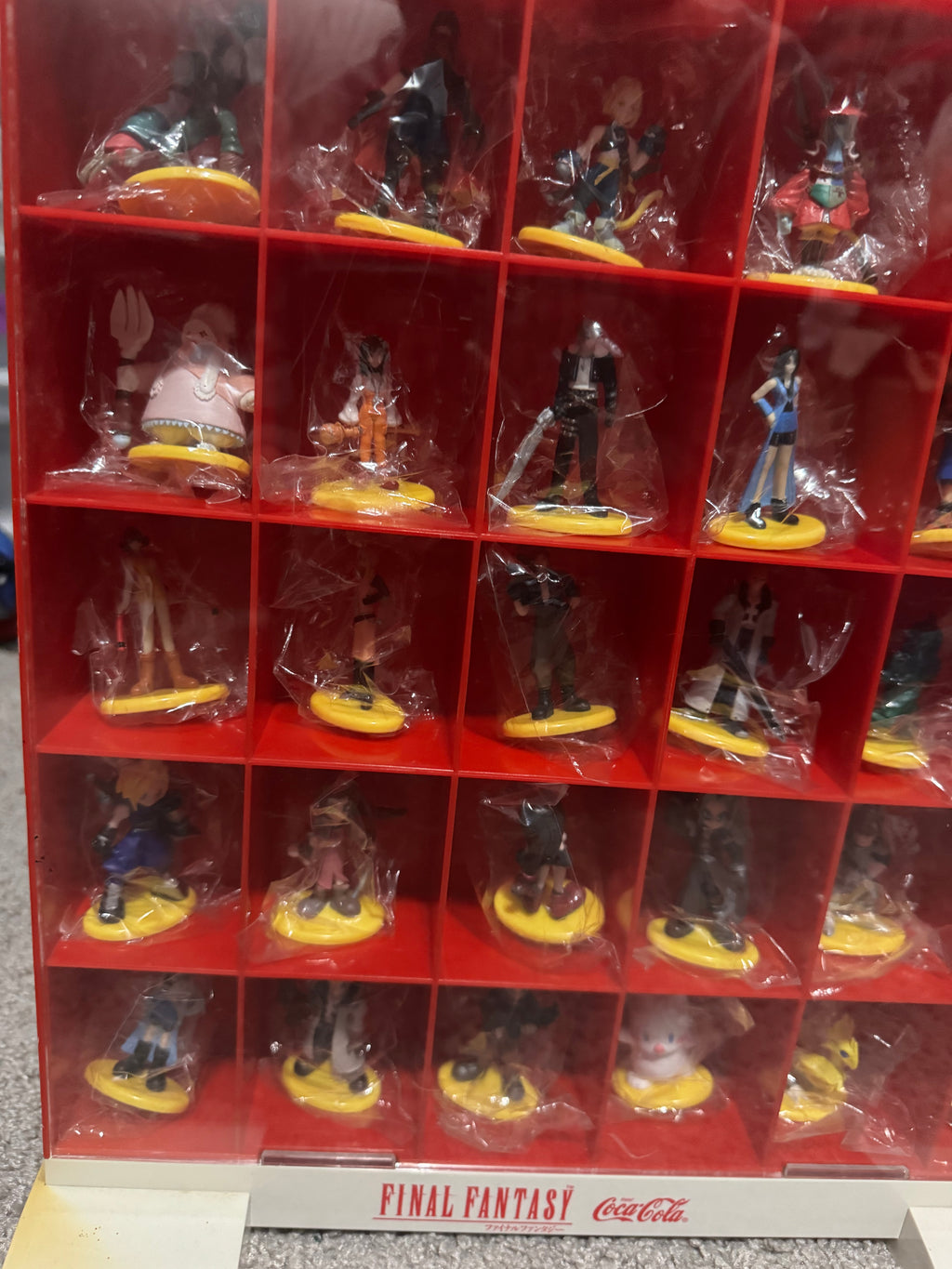 Final Fantasy X Coca-Cola Figurine Set (Japanese import)