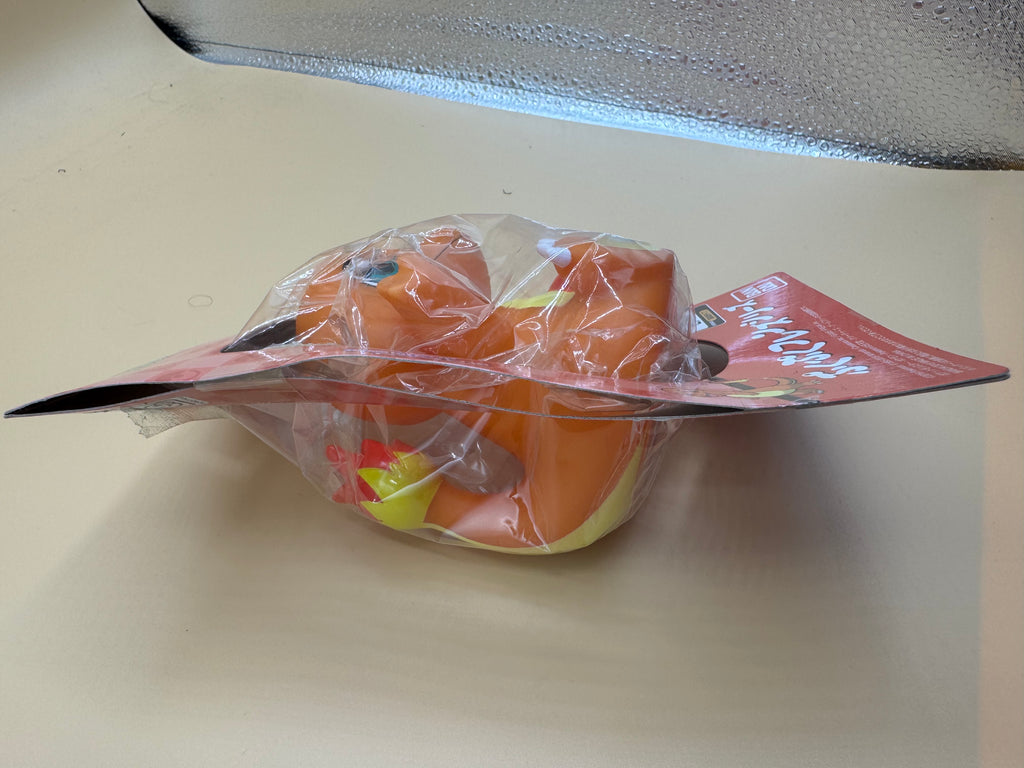 Bandai Puku Puku Friends Charmander Squish Water Pistol (Japanese import) Brand new Sealed