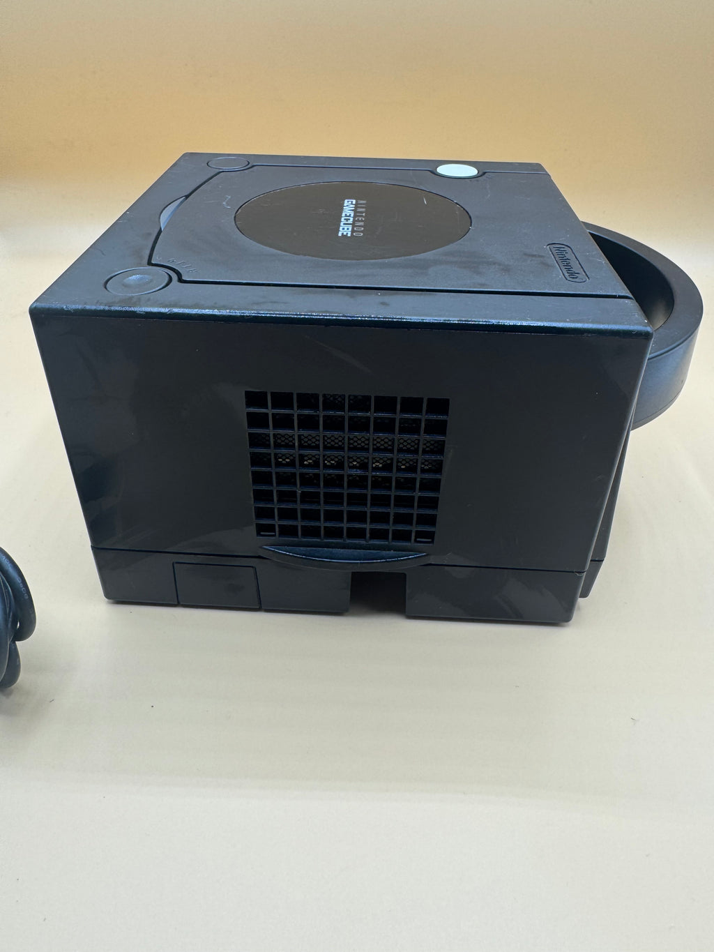 Black Nintendo GameCube complete