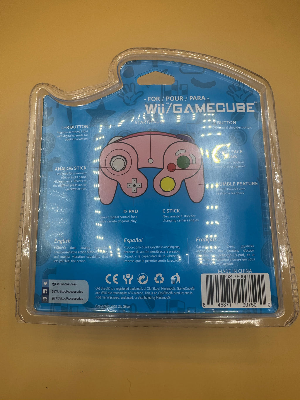 Oldskool Controller for Nintendo GameCube (pink and magenta)
