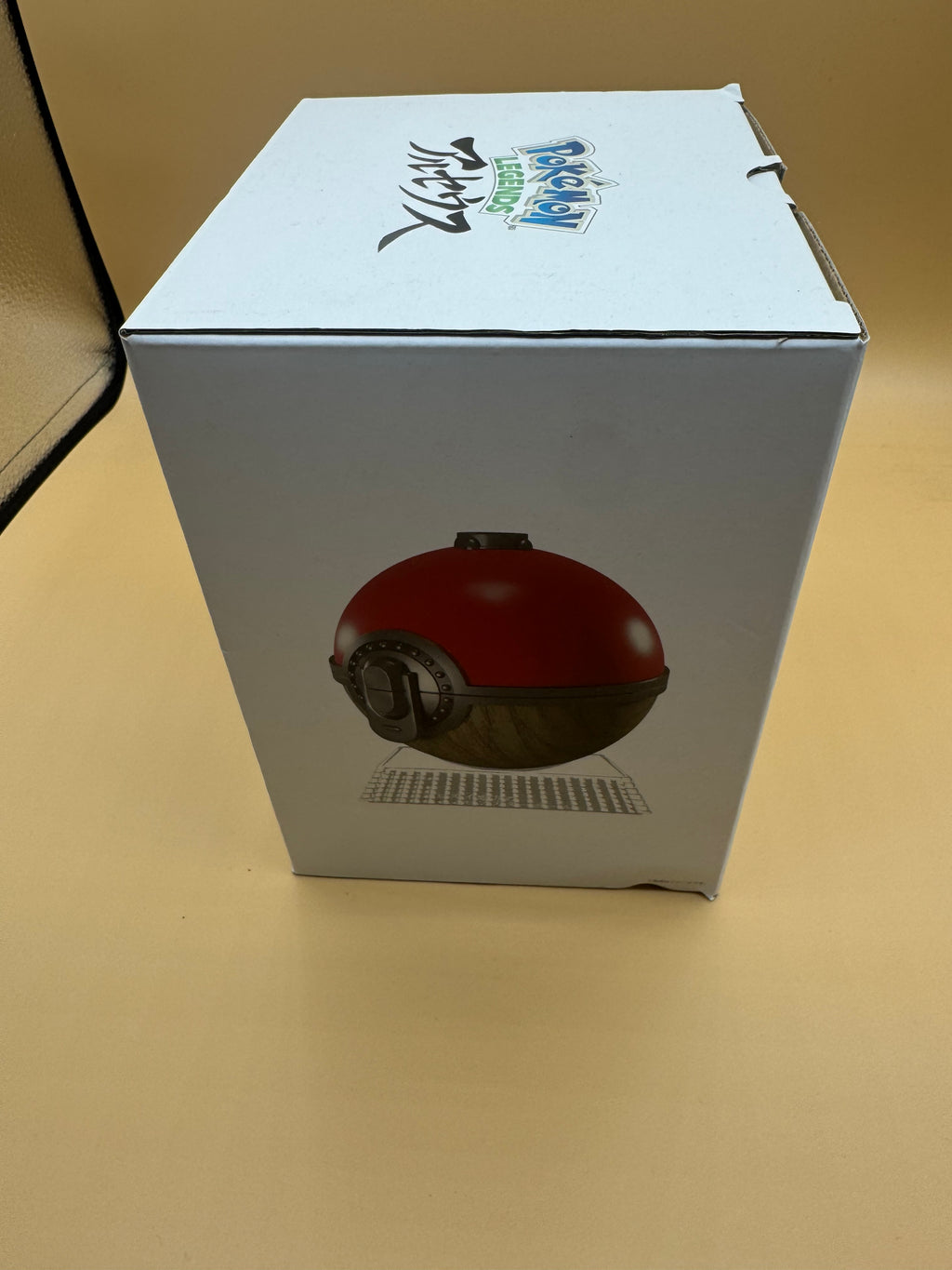 Pokémon Center Official Hisui Monster Ball (Poké Ball)Replica Figure (Japanese import)