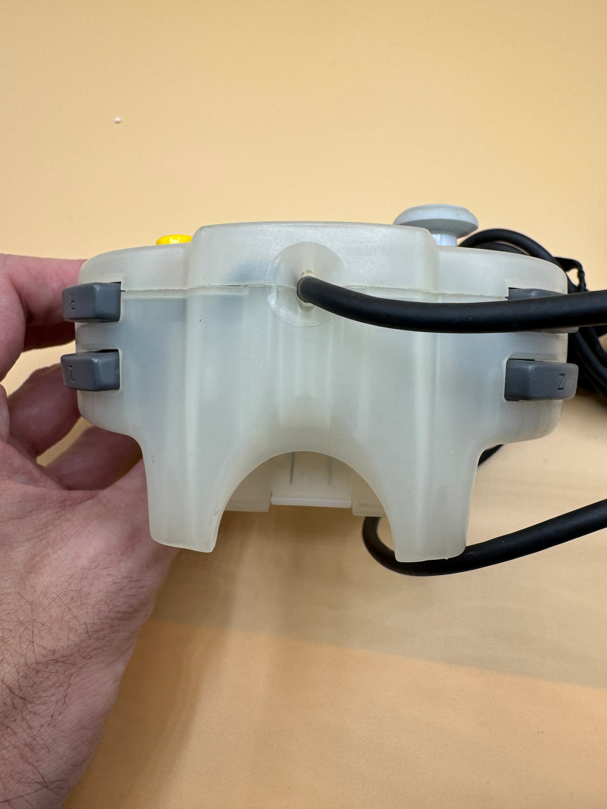 Snow White Clear Hori Mini Pad 64 Controller