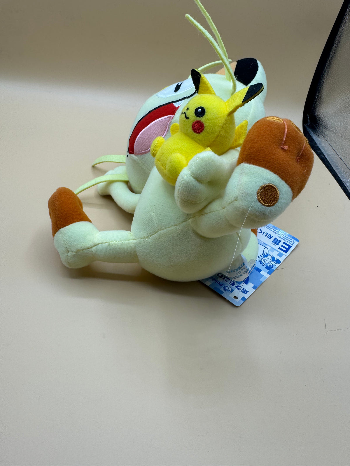 Pokémon Center Waku Waku Get Kuji 2012 — Prize E: Meowth Plush with Pokémon Doll