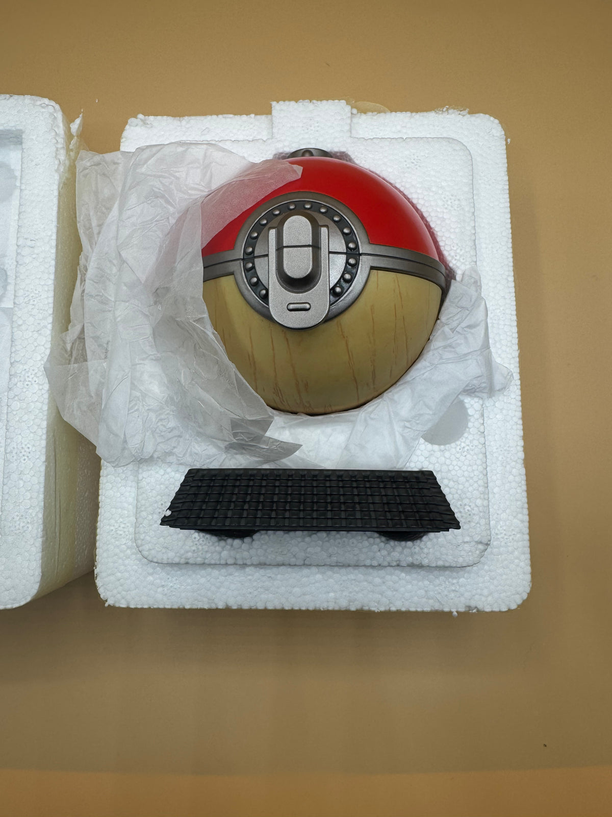Pokémon Center Official Hisui Monster Ball (Poké Ball)Replica Figure (Japanese import)