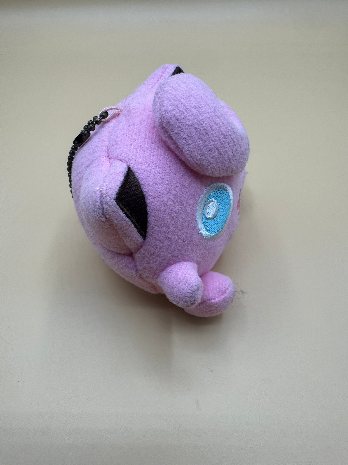 Pokémon Jigglypuff plush keychain hanger