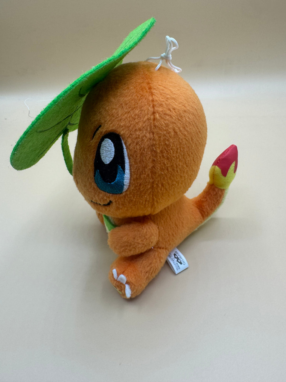 Banpresto 2017 "Pokémon the Movie: I Choose You!" Charmander with Leaf plush