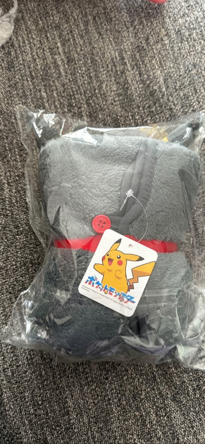 Pokémon Umbreon Plushie Blanket - folded